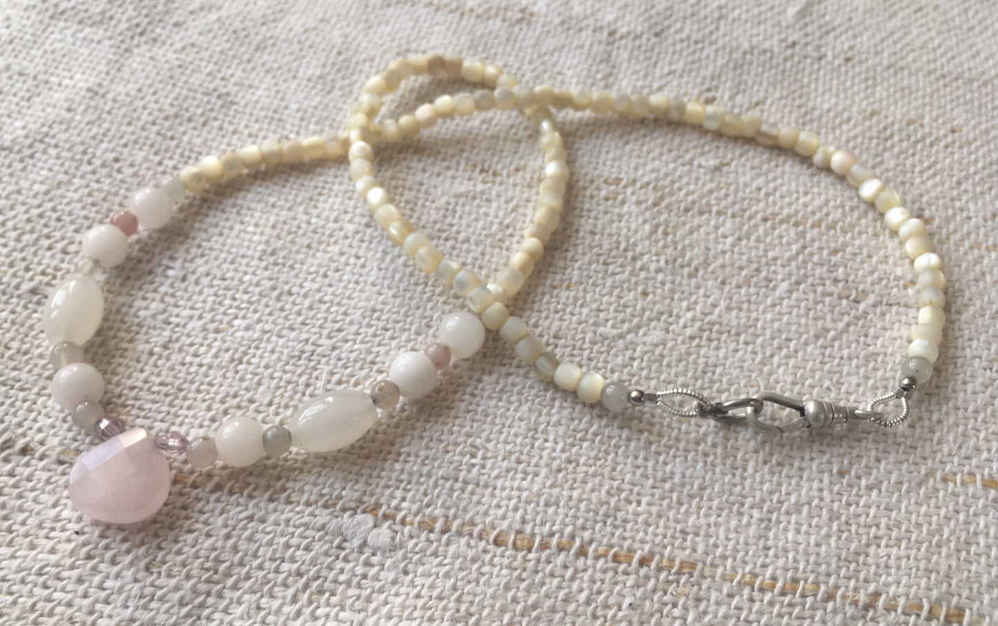 Necklace - Rose Quartz & Polishes Pearl.